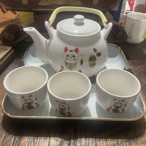 Vintage Japanese Lucky Cat Tea service set of 3 Maneki Neko Tray Tea pot 3x cups